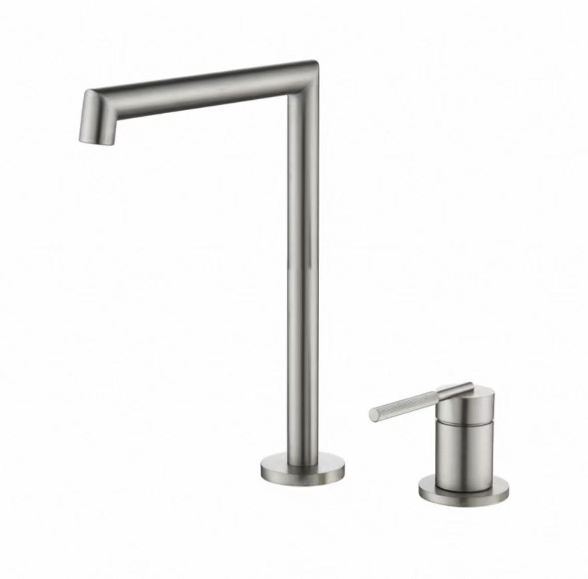 Speculum Silver Geometric Split Faucet